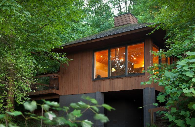 The Inn At Honey Run image