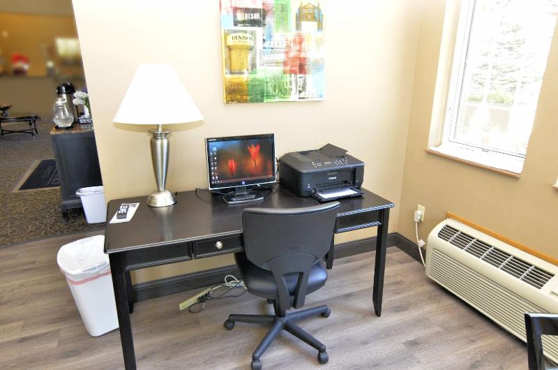 Cobblestone Inn Suites Denison Majestic Hills image