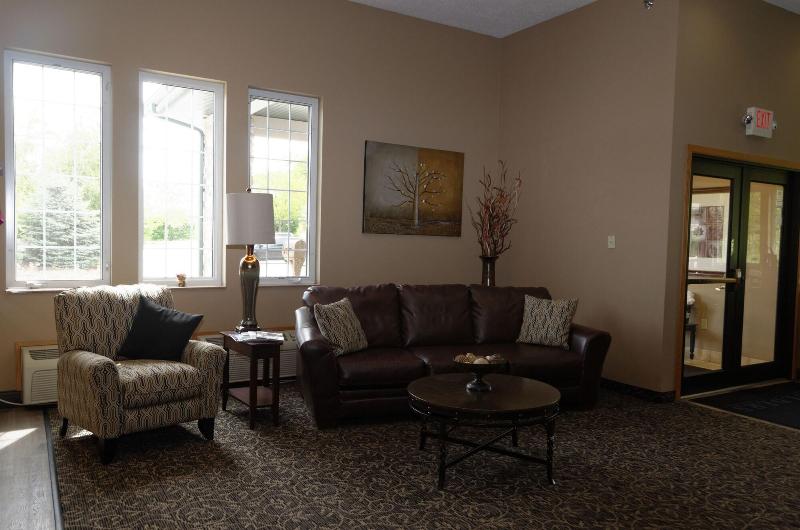 Cobblestone Inn Suites Denison Majestic Hills image