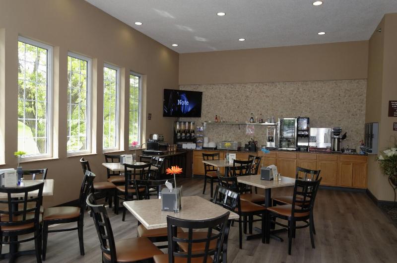 Cobblestone Inn Suites Denison Majestic Hills image