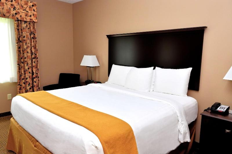 Cobblestone Inn Suites Denison Majestic Hills image