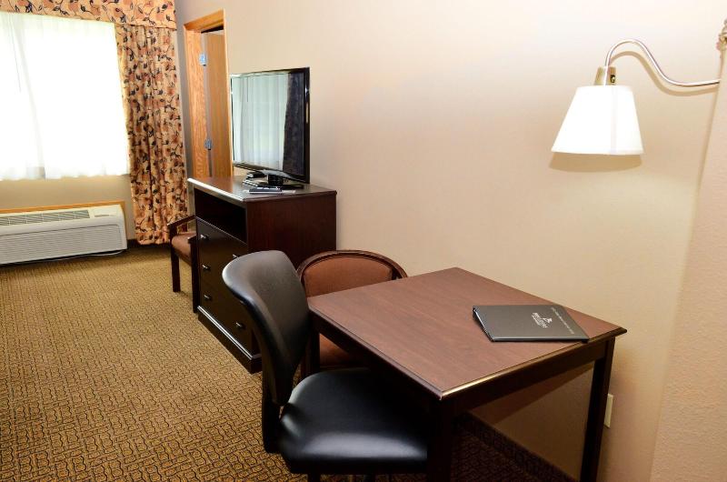 Cobblestone Inn Suites Denison Majestic Hills image
