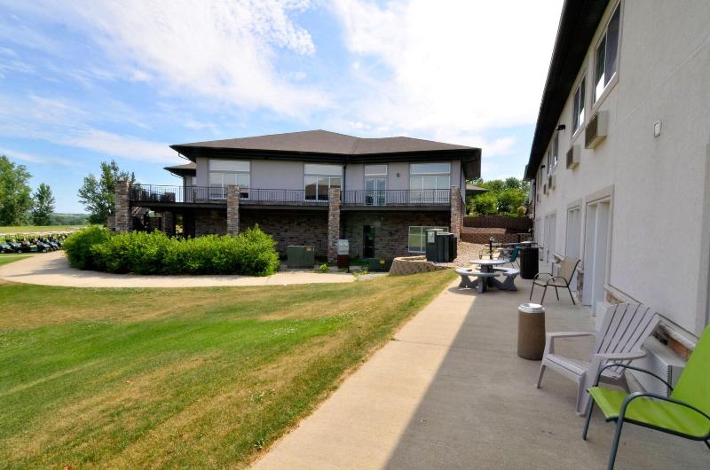 Cobblestone Inn Suites Denison Majestic Hills image