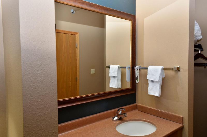 Cobblestone Inn Suites Denison Majestic Hills image