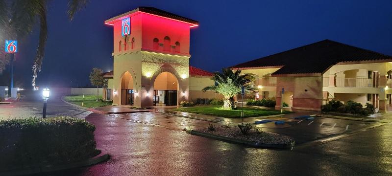 Motel 6 Santa Nella, CA - Los Banos image