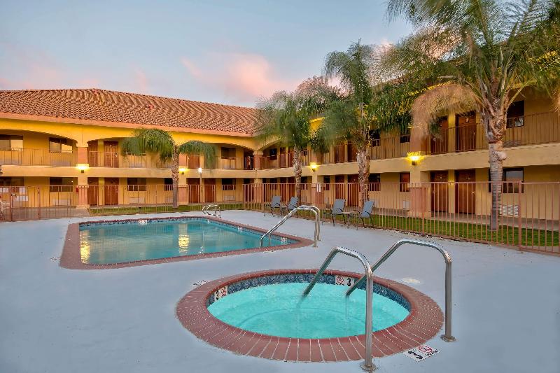 Motel 6 Santa Nella, CA - Los Banos image