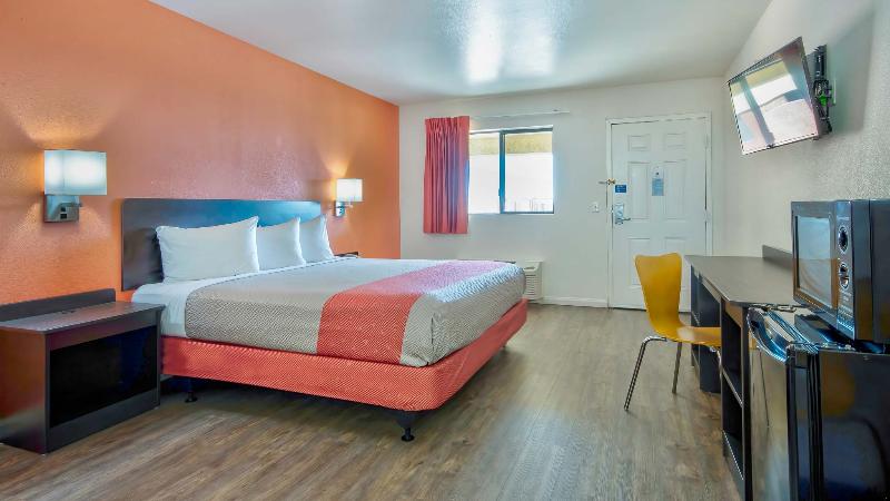 Motel 6 Santa Nella, CA - Los Banos image