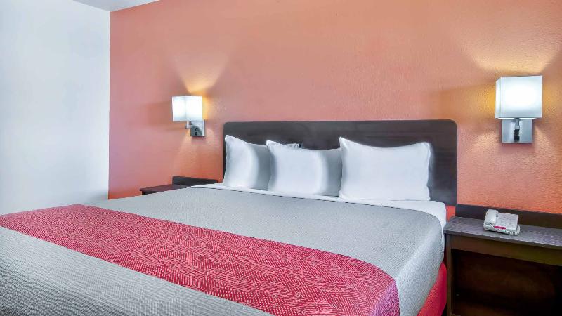 Motel 6 Santa Nella, CA - Los Banos image