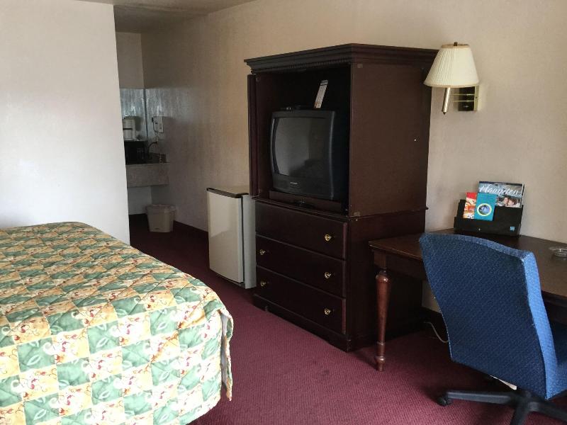 Belmont Inn Suites image