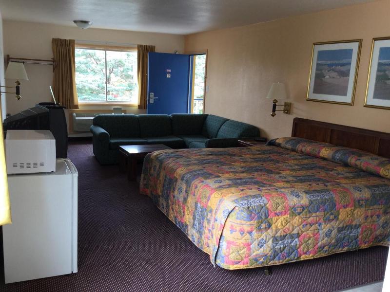 Belmont Inn Suites image