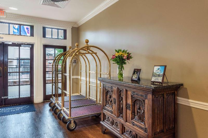 Chateau Saint Denis Hotel image