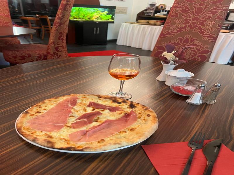 Cinehotel Maroni image