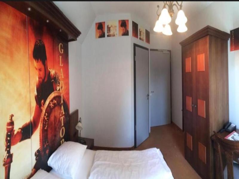 Cinehotel Maroni image