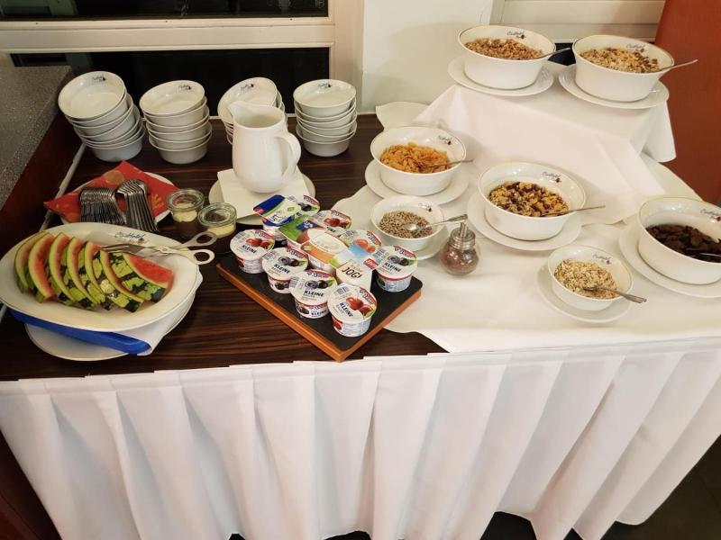 Cinehotel Maroni image