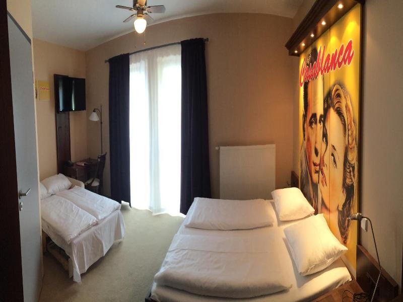 Cinehotel Maroni image