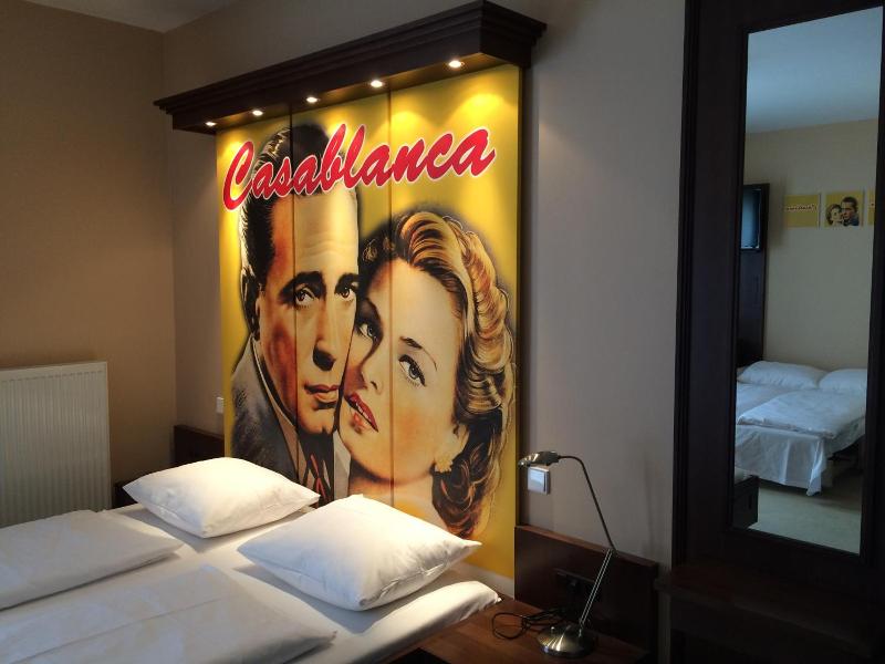 Cinehotel Maroni image
