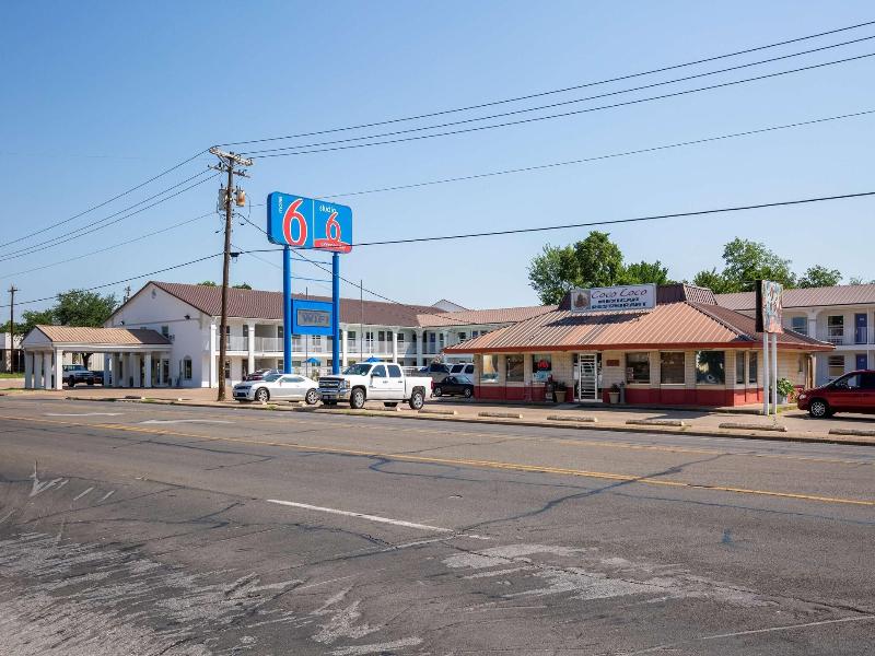 Motel 6 Bryan Tx