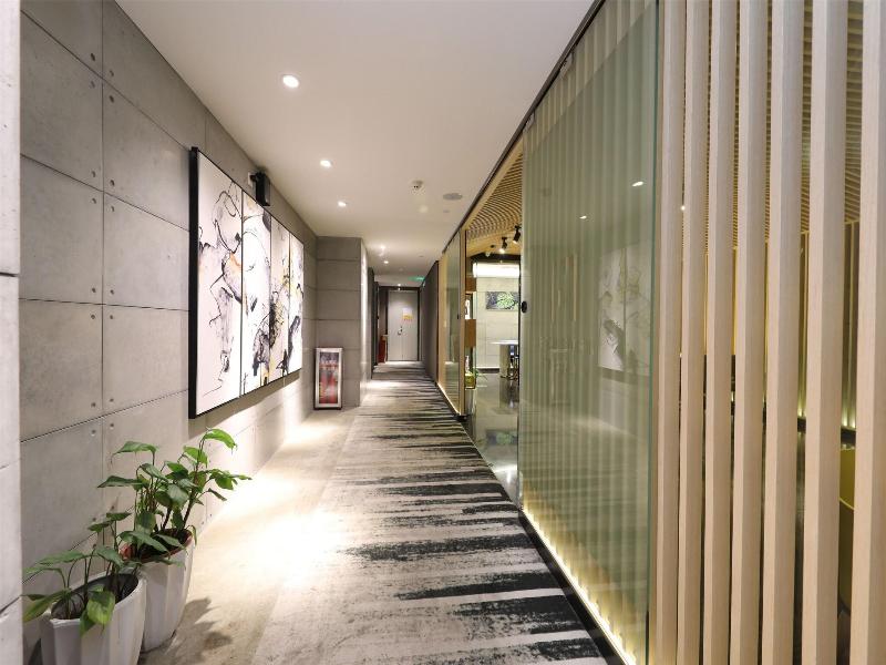 Arrivee Hotel image