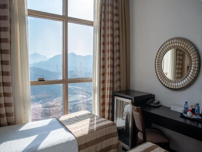 Al Kiswa Towers Hotel — view