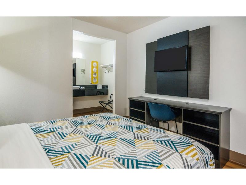 Motel 6 Irving, TX - Dallas image