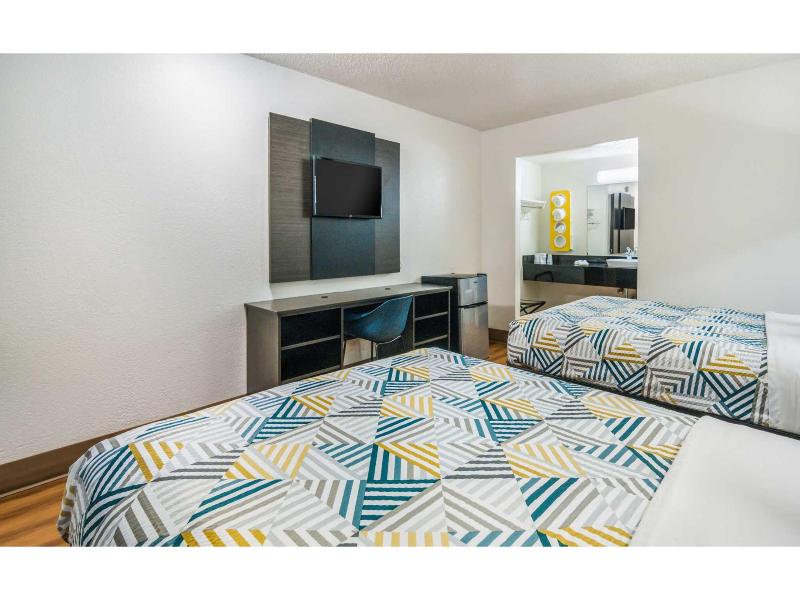 Motel 6 Irving, TX - Dallas image