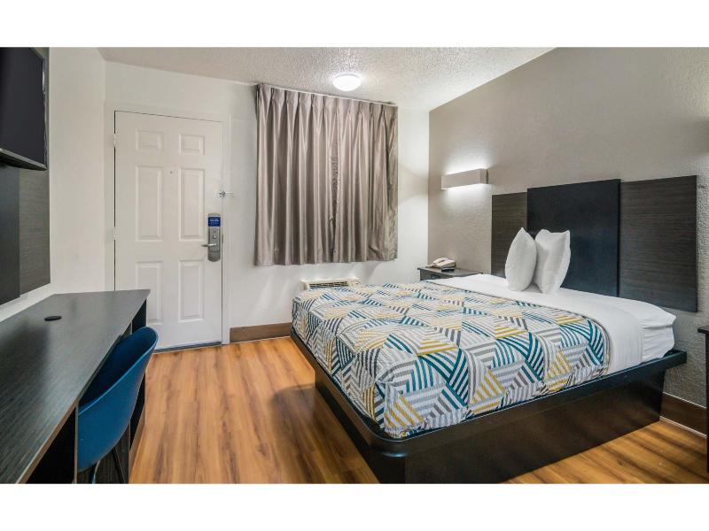 Motel 6 Irving, TX - Dallas image