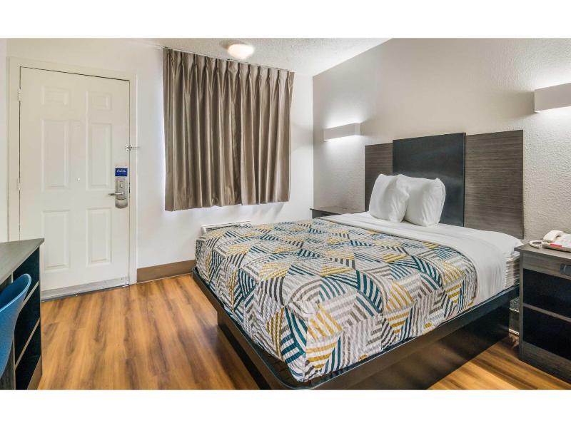 Motel 6 Irving, TX - Dallas image
