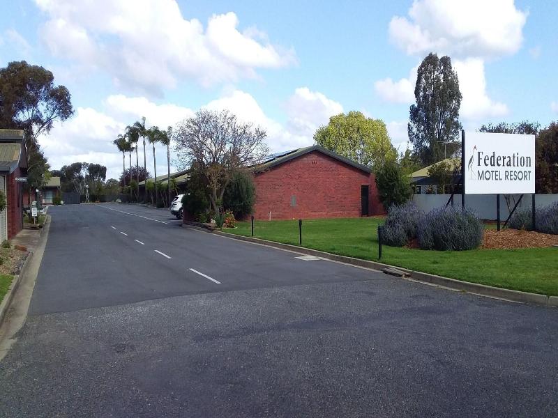 Federation Motor Inn