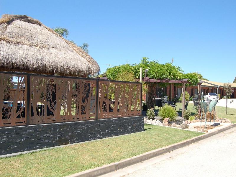Federation Motor Inn