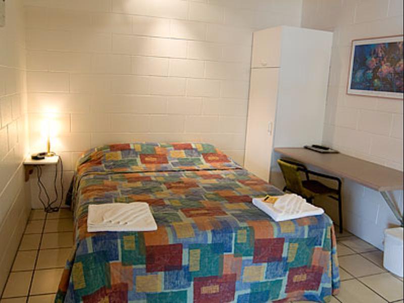 Barrier Reef Motel image 2