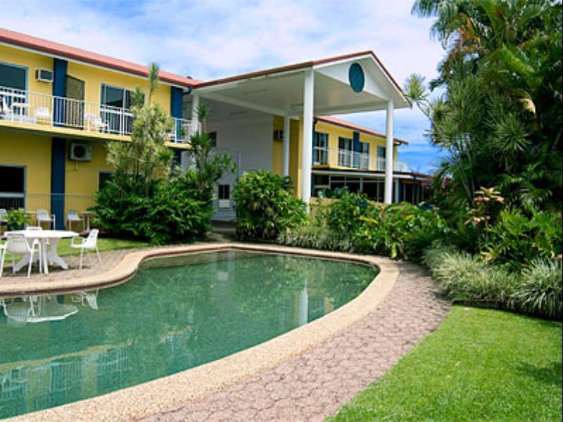 Barrier Reef Motel image 5