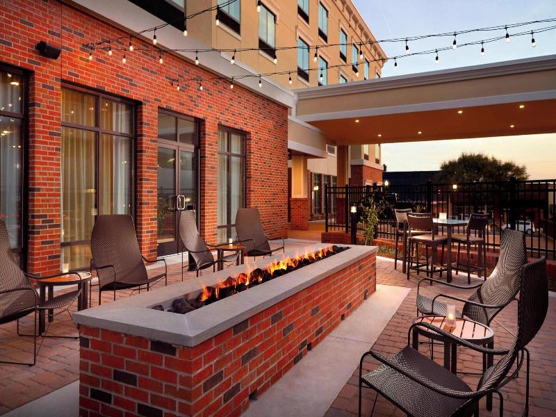 Courtyard By Marriott Lagrange