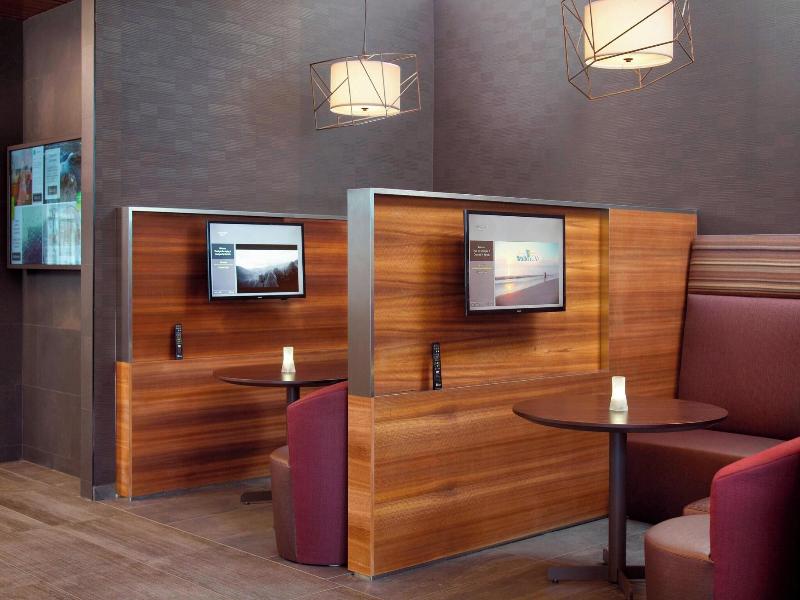 Courtyard By Marriott Lagrange
