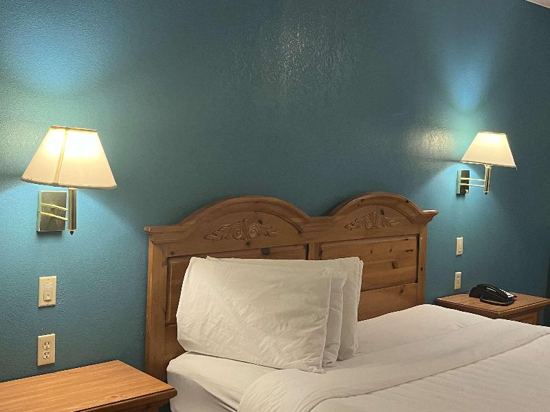 Portland Inn Indiana image