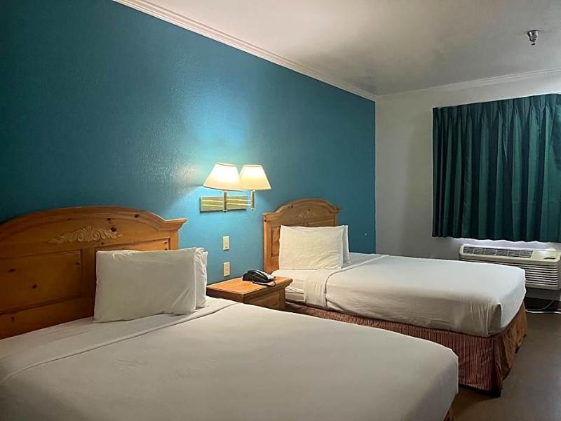 Portland Inn Indiana image