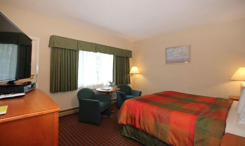 Skaket Beach Motel image