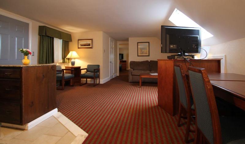 Skaket Beach Motel image