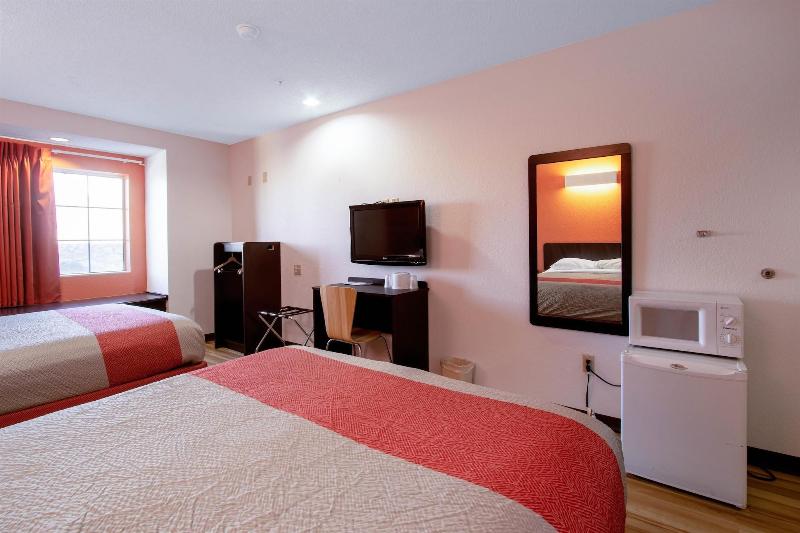 Motel 6 El Paso Southeast image