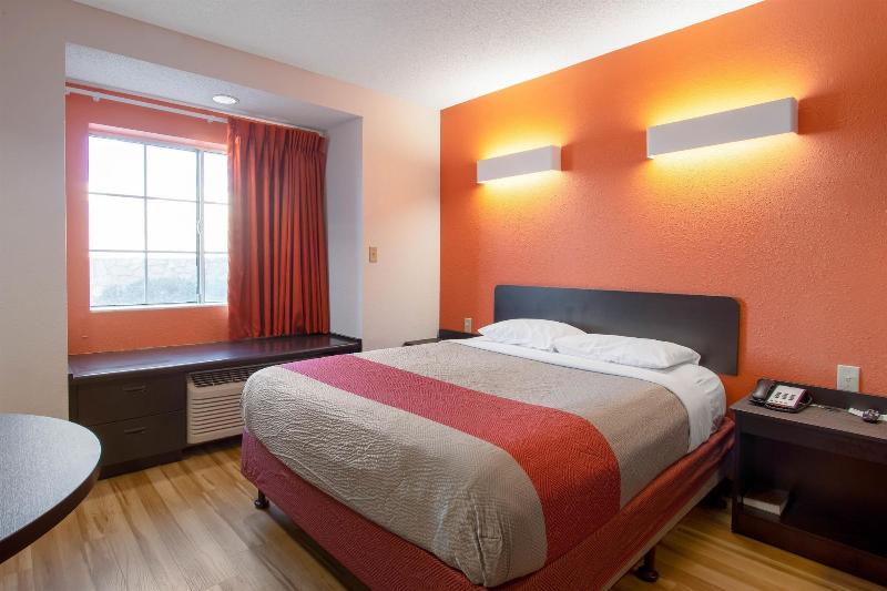 Motel 6 El Paso Southeast image