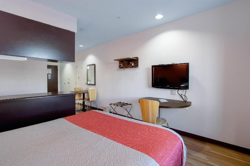 Motel 6 El Paso Southeast image