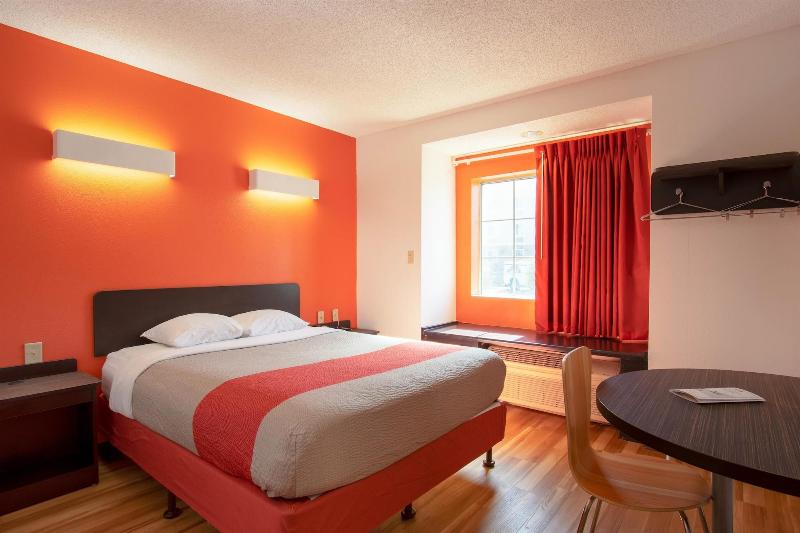 Motel 6 El Paso Southeast image