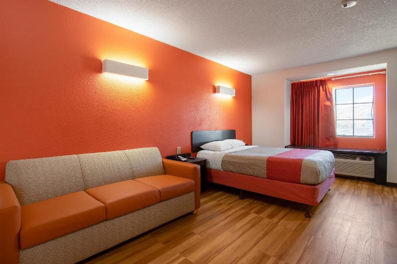 Motel 6 El Paso Southeast image