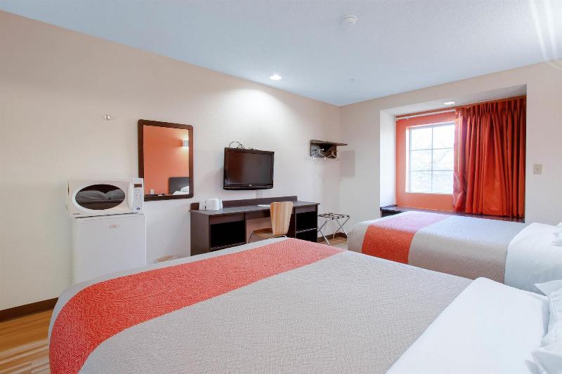Motel 6 El Paso Southeast image