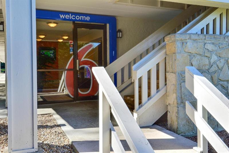 Motel 6 Nashua South image