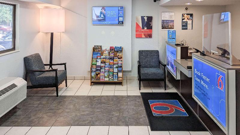 Motel 6 Nashua South image