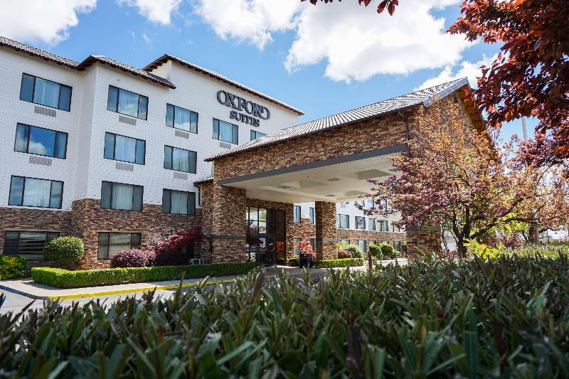 Oxford Suites Chico image