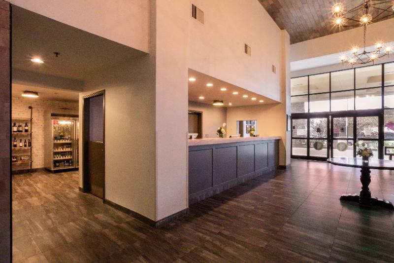 Oxford Suites Chico image