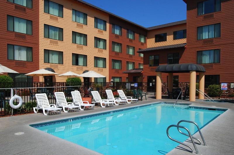 Oxford Suites Chico image