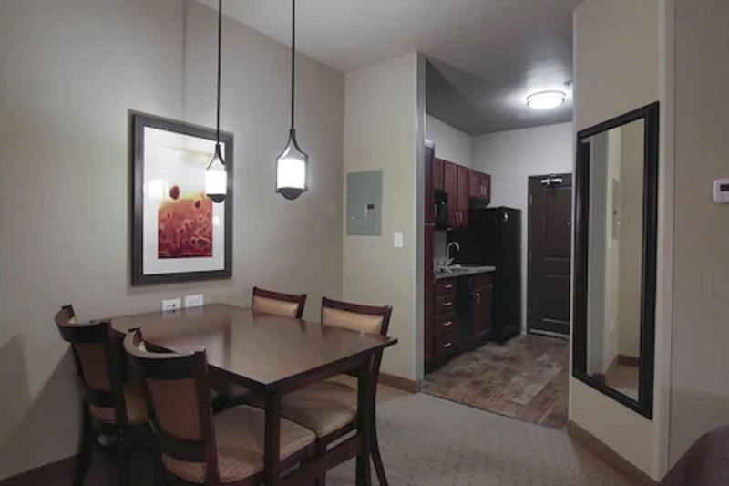 Teddy S Residential Suites New Town image 4