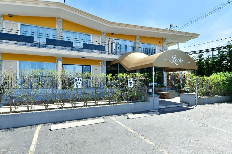 The Freeport Inn And Marina image
